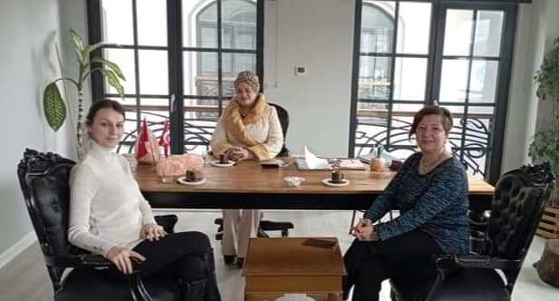 Sakarya İli Adapazarı İlçesi Güneşler Merkez Mahallesi Muhtar Adayı Duygu Yavuz FISILTI HABERLERİ'NDE İŞTE O KARELER