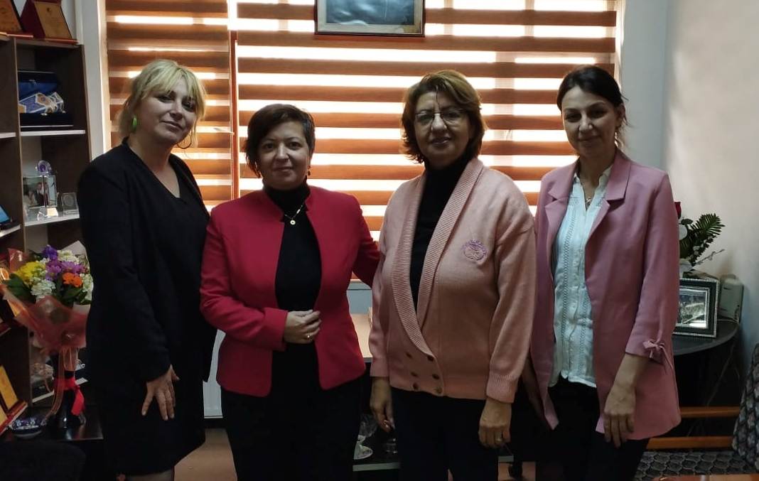 Sakarya İli Adapazarı İlçesi Güneşler Merkez Mahallesi Muhtar Adayı Duygu Yavuz FISILTI HABERLERİ'NDE İŞTE O KARELER