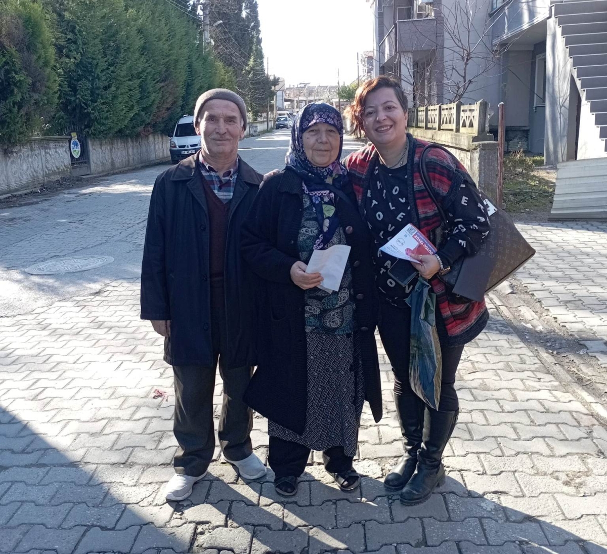 Sakarya İli Adapazarı İlçesi Güneşler Merkez Mahallesi Muhtar Adayı Duygu Yavuz FISILTI HABERLERİ'NDE İŞTE O KARELER