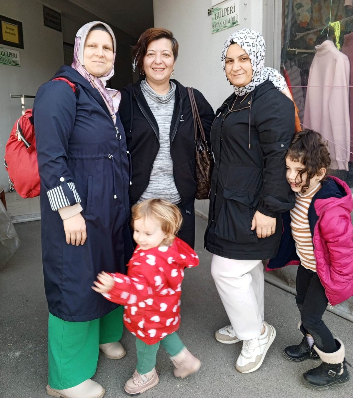 Sakarya İli Adapazarı İlçesi Güneşler Merkez Mahallesi Muhtar Adayı Duygu Yavuz FISILTI HABERLERİ'NDE İŞTE O KARELER