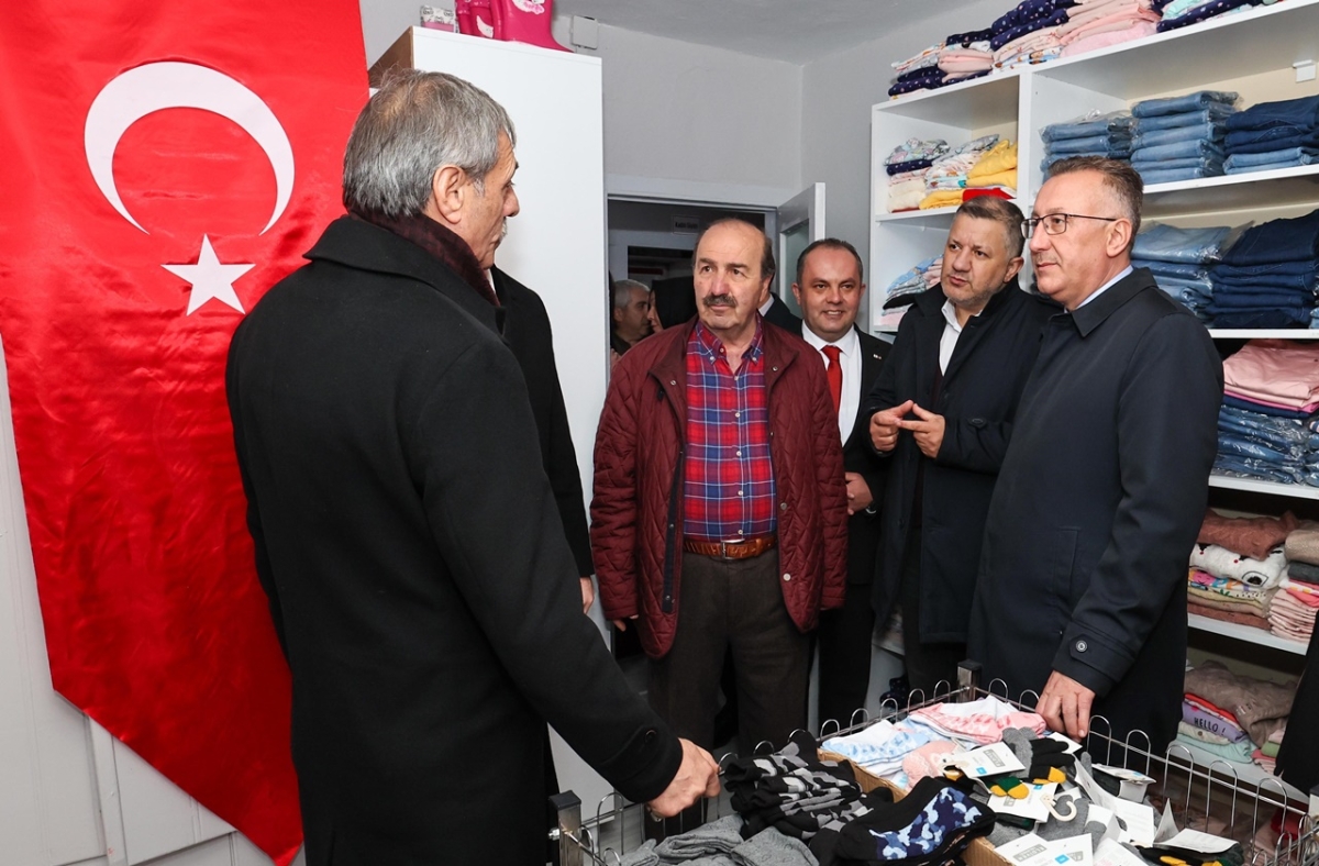 Adapazarı Sevgi Butiği Açıldı ( GÜNÜN ÖNE ÇIKAN FOTOĞRAFLARI )