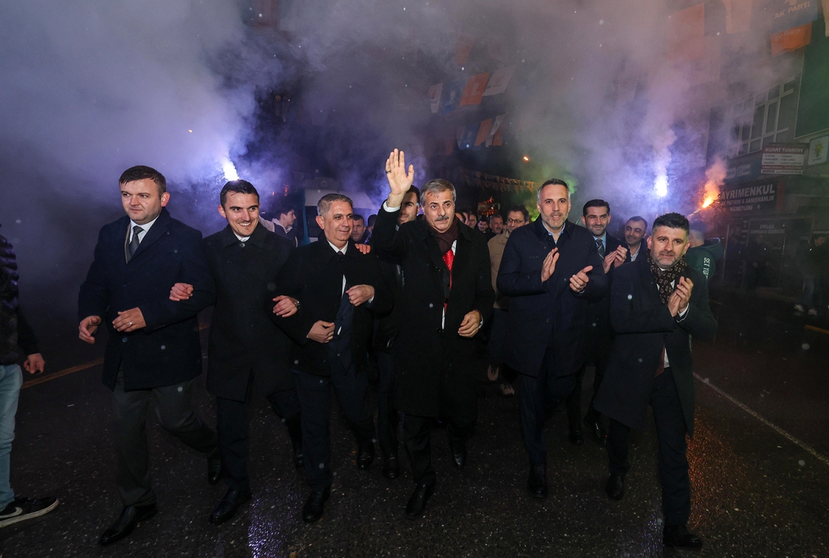 Ak Parti Sakarya Büyükşehir Belediye Başkan Adayı Yusuf Alemdar “Söğütlü’de hizmet dolu 5 yıl başlayacak” ( GÜNÜN ÖNE ÇIKAN FOTOĞRAFLARI )