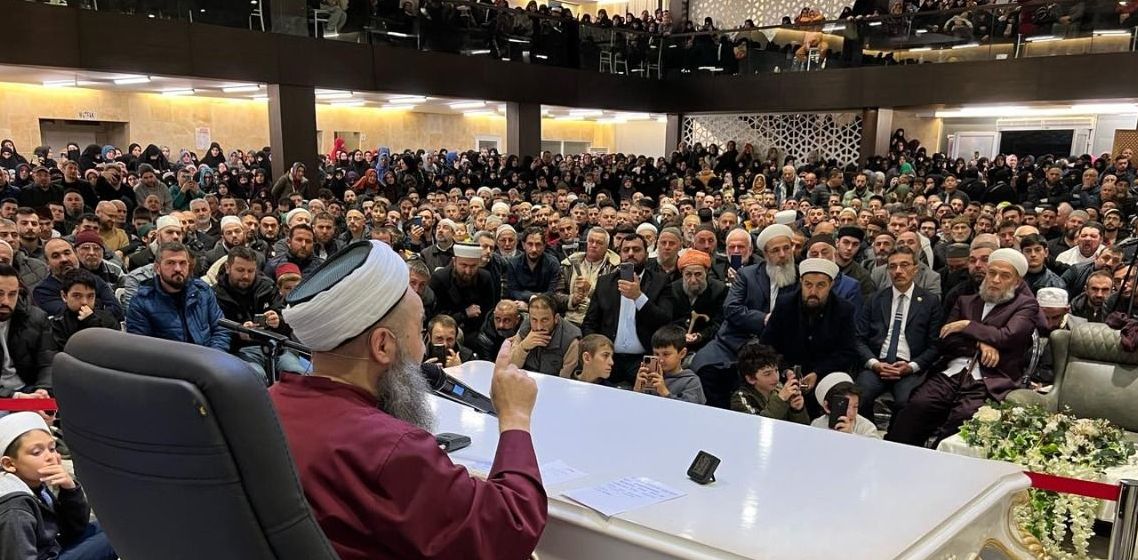 Sakarya'da Cübbeli Ahmet Mahmut Ünlü Hoca izdihamı yaşandı