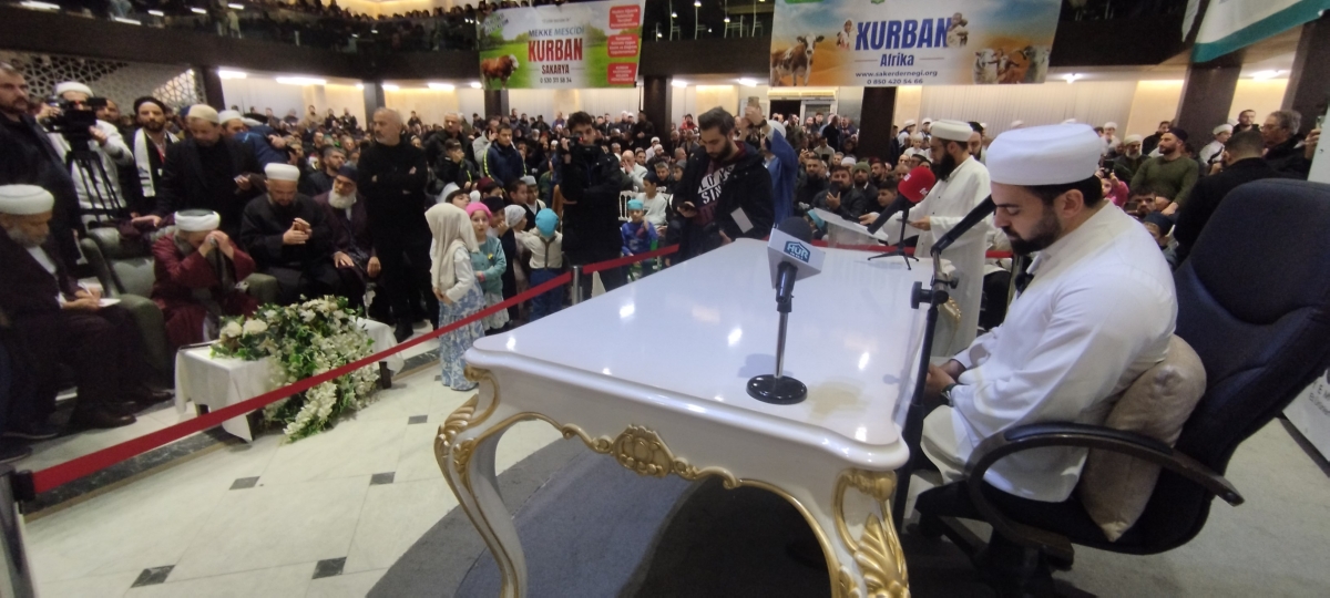 Sakarya'da Cübbeli Ahmet Mahmut Ünlü Hoca izdihamı yaşandı
