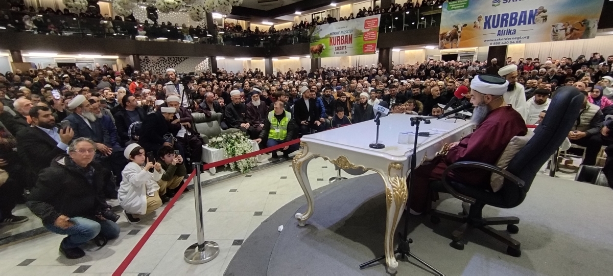 Sakarya'da Cübbeli Ahmet Mahmut Ünlü Hoca izdihamı yaşandı