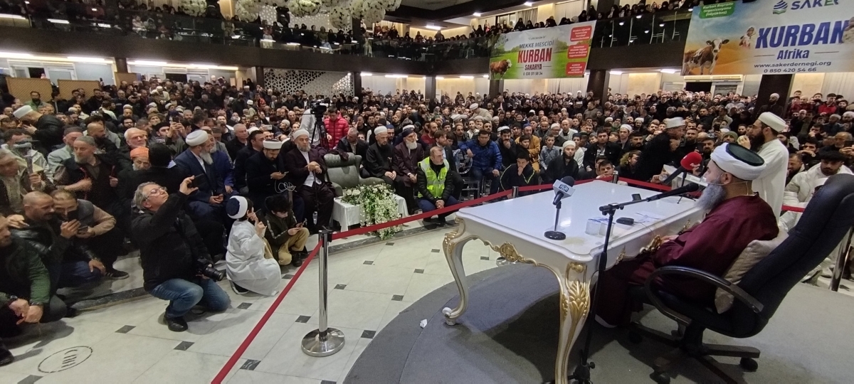 Sakarya'da Cübbeli Ahmet Mahmut Ünlü Hoca izdihamı yaşandı