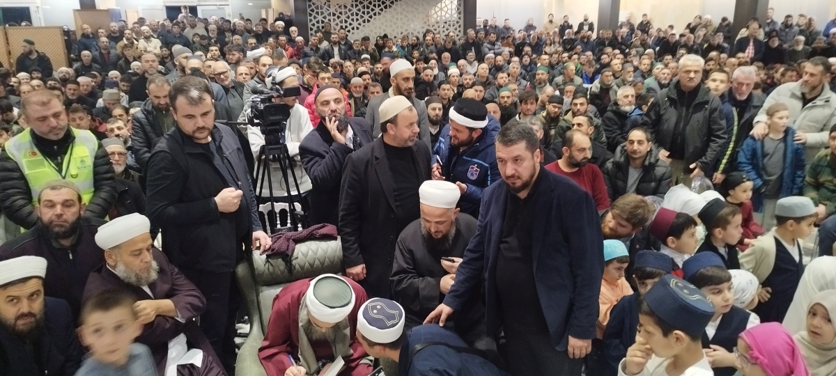 Sakarya'da Cübbeli Ahmet Mahmut Ünlü Hoca izdihamı yaşandı