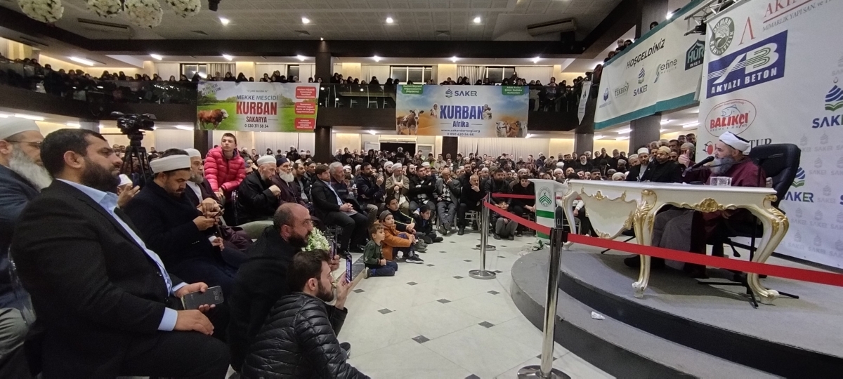 Sakarya'da Cübbeli Ahmet Mahmut Ünlü Hoca izdihamı yaşandı