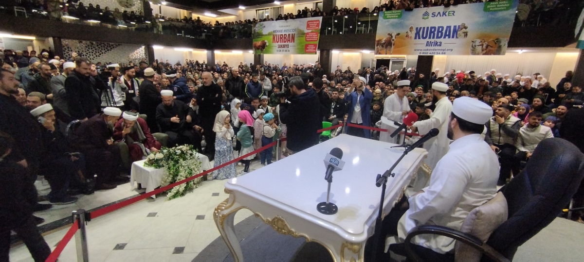 Sakarya'da Cübbeli Ahmet Mahmut Ünlü Hoca izdihamı yaşandı