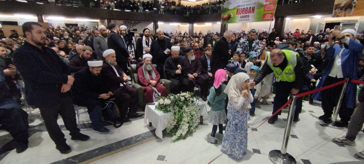 Sakarya'da Cübbeli Ahmet Mahmut Ünlü Hoca izdihamı yaşandı