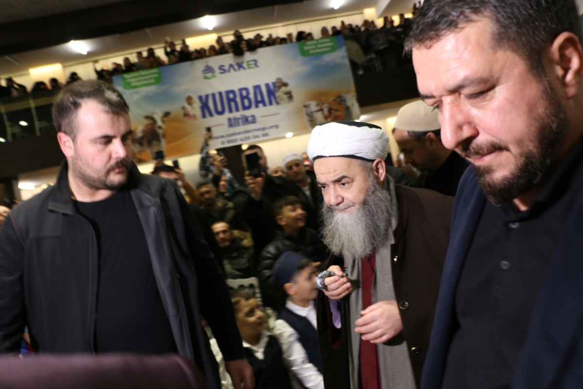 Sakarya'da Cübbeli Ahmet Mahmut Ünlü Hoca izdihamı yaşandı