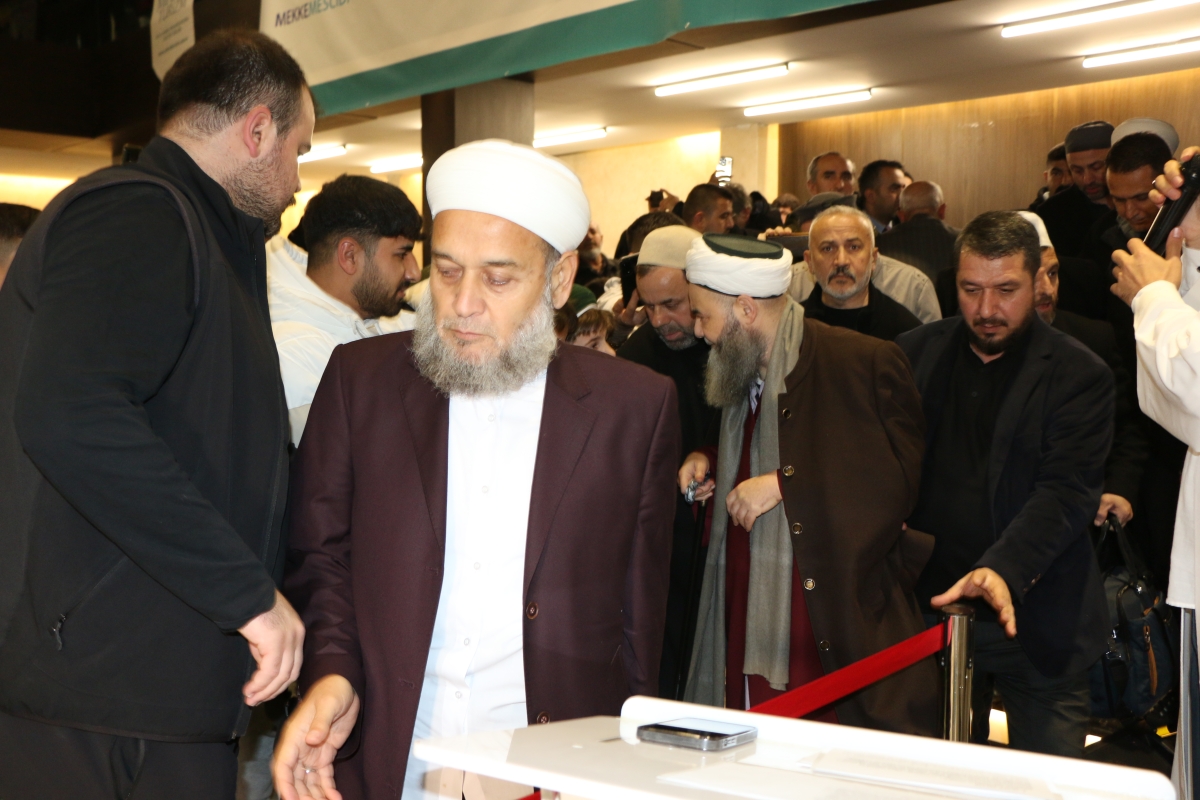 Sakarya'da Cübbeli Ahmet Mahmut Ünlü Hoca izdihamı yaşandı