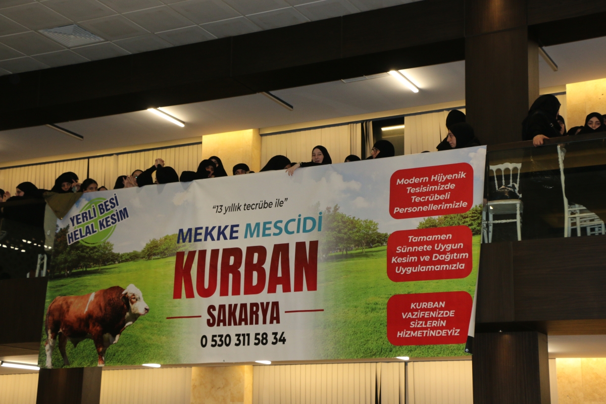 Sakarya'da Cübbeli Ahmet Mahmut Ünlü Hoca izdihamı yaşandı