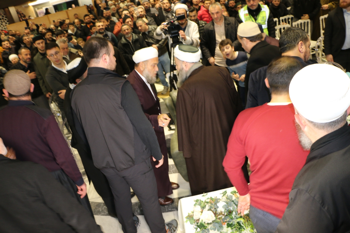 Sakarya'da Cübbeli Ahmet Mahmut Ünlü Hoca izdihamı yaşandı