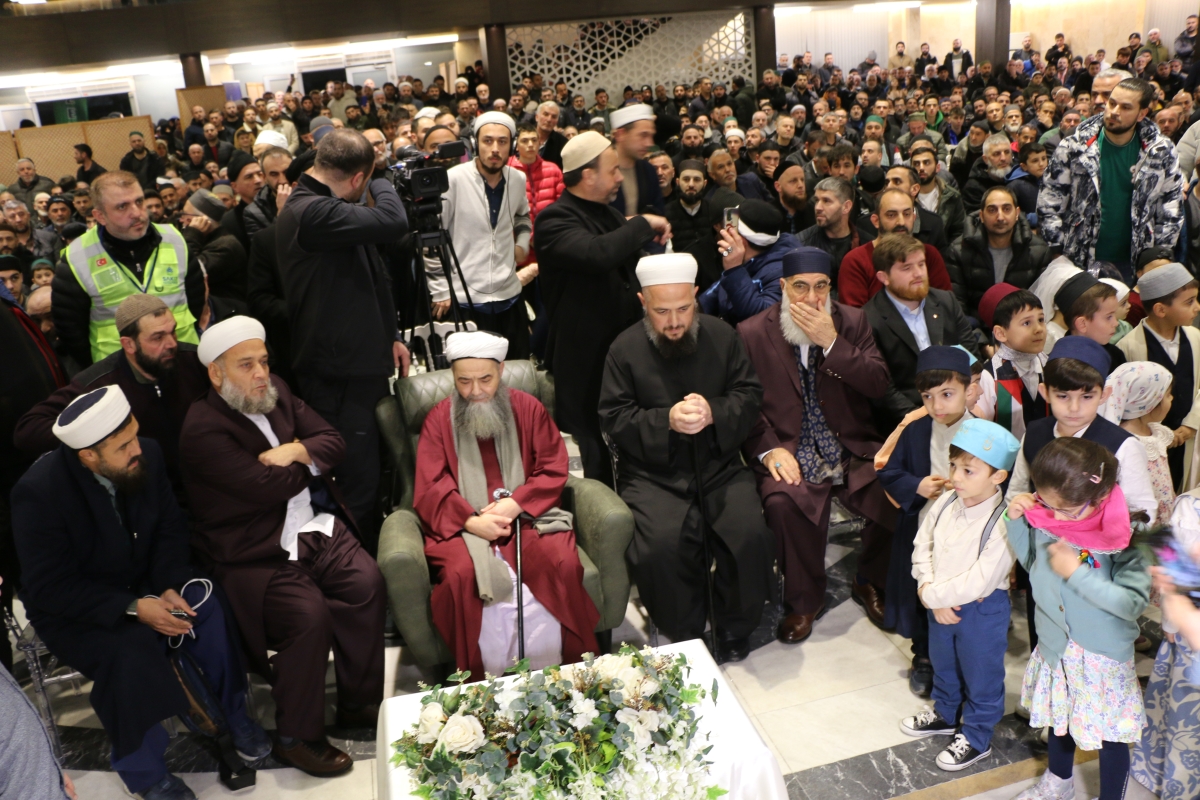 Sakarya'da Cübbeli Ahmet Mahmut Ünlü Hoca izdihamı yaşandı
