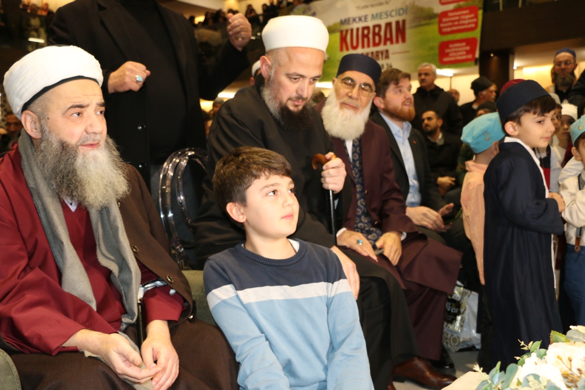 Sakarya'da Cübbeli Ahmet Mahmut Ünlü Hoca izdihamı yaşandı
