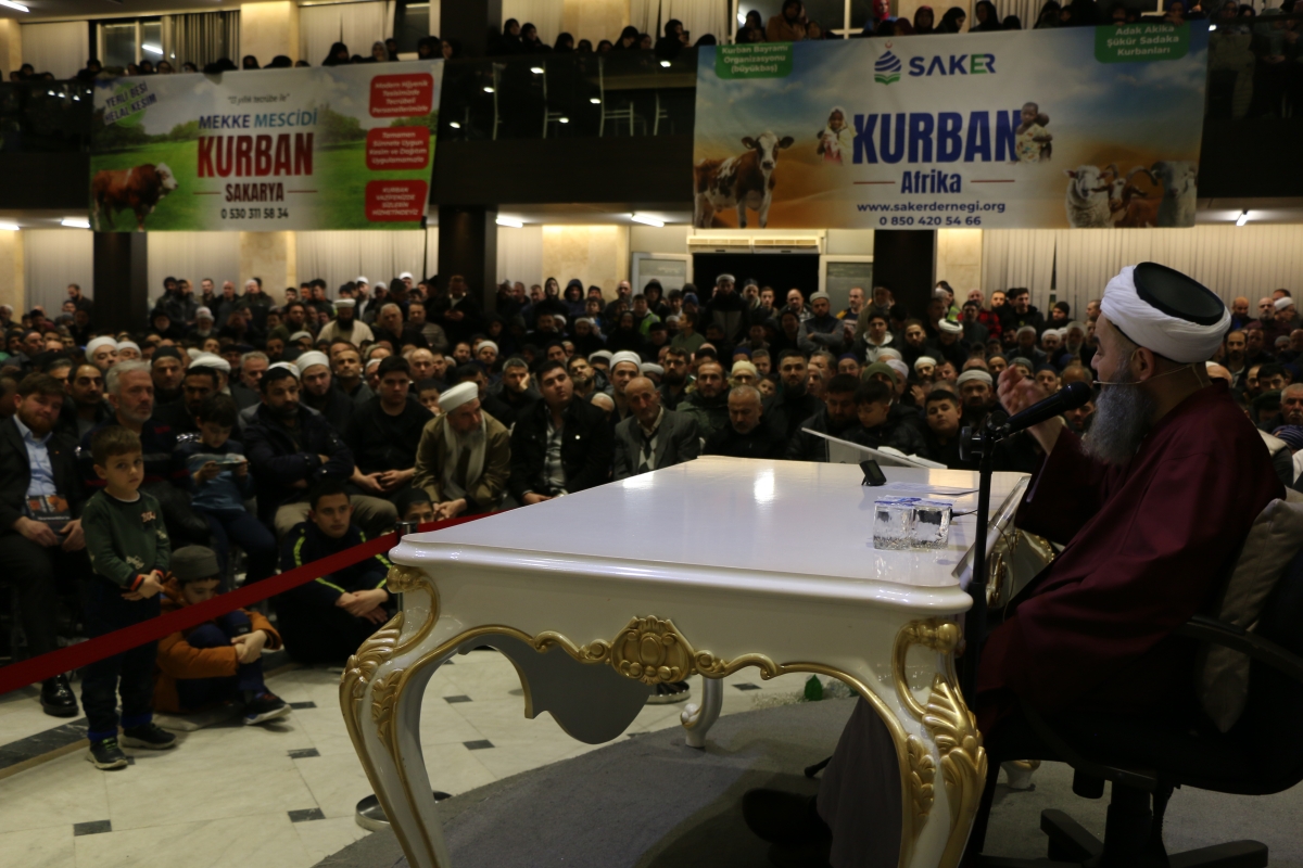 Sakarya'da Cübbeli Ahmet Mahmut Ünlü Hoca izdihamı yaşandı