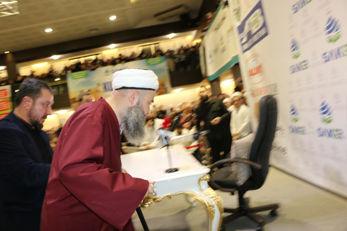 Sakarya'da Cübbeli Ahmet Mahmut Ünlü Hoca izdihamı yaşandı