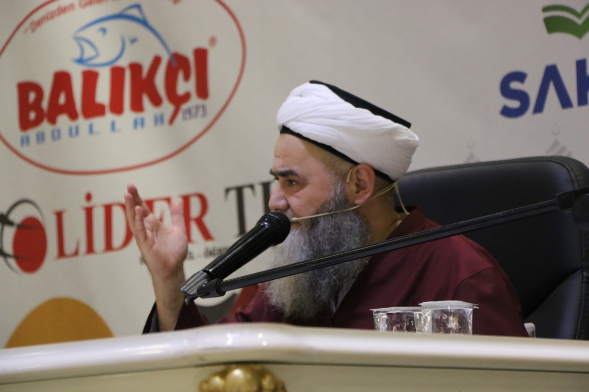 Sakarya'da Cübbeli Ahmet Mahmut Ünlü Hoca izdihamı yaşandı