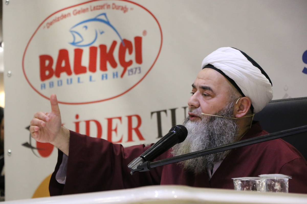 Sakarya'da Cübbeli Ahmet Mahmut Ünlü Hoca izdihamı yaşandı