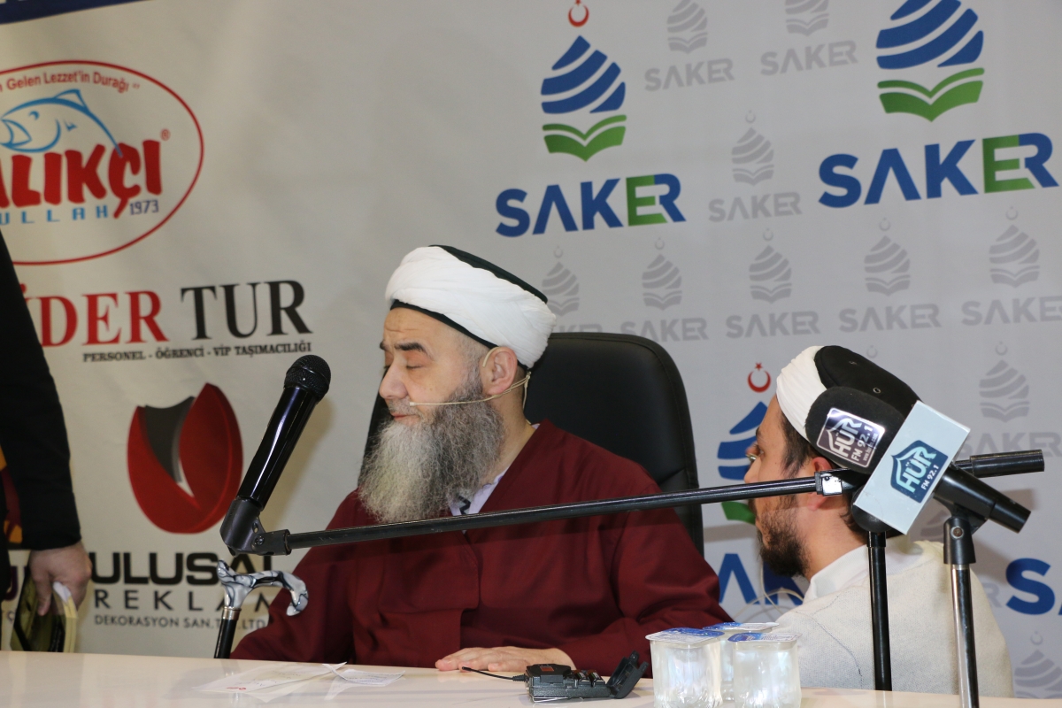Sakarya'da Cübbeli Ahmet Mahmut Ünlü Hoca izdihamı yaşandı