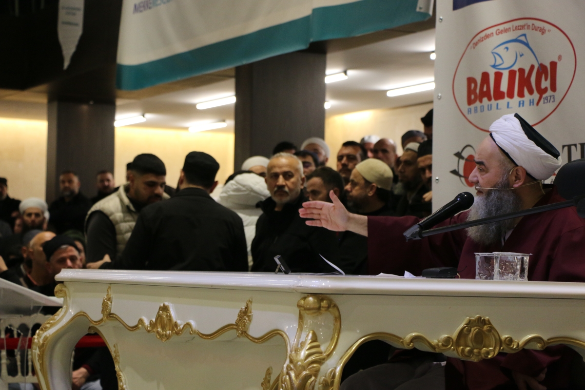 Sakarya'da Cübbeli Ahmet Mahmut Ünlü Hoca izdihamı yaşandı
