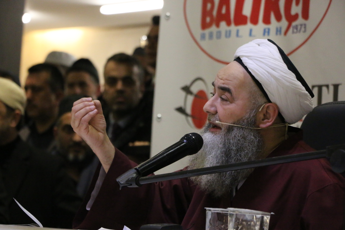 Sakarya'da Cübbeli Ahmet Mahmut Ünlü Hoca izdihamı yaşandı