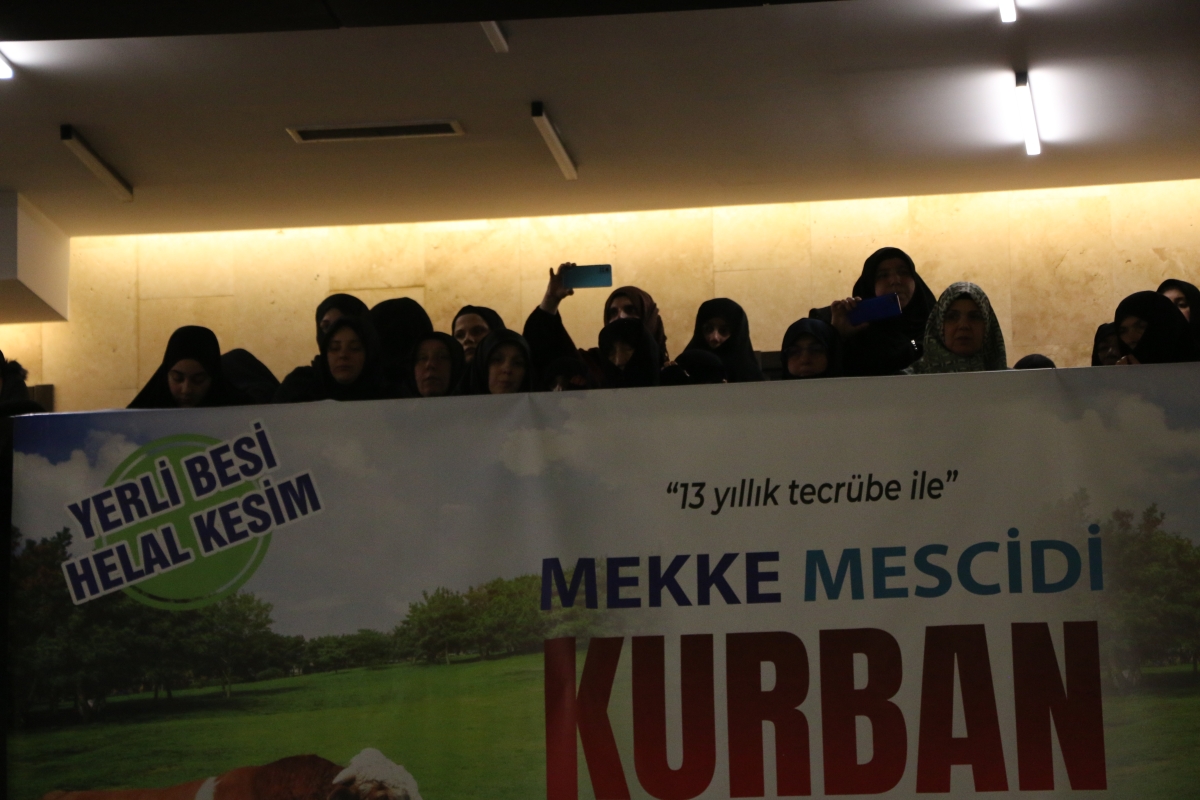 Sakarya'da Cübbeli Ahmet Mahmut Ünlü Hoca izdihamı yaşandı