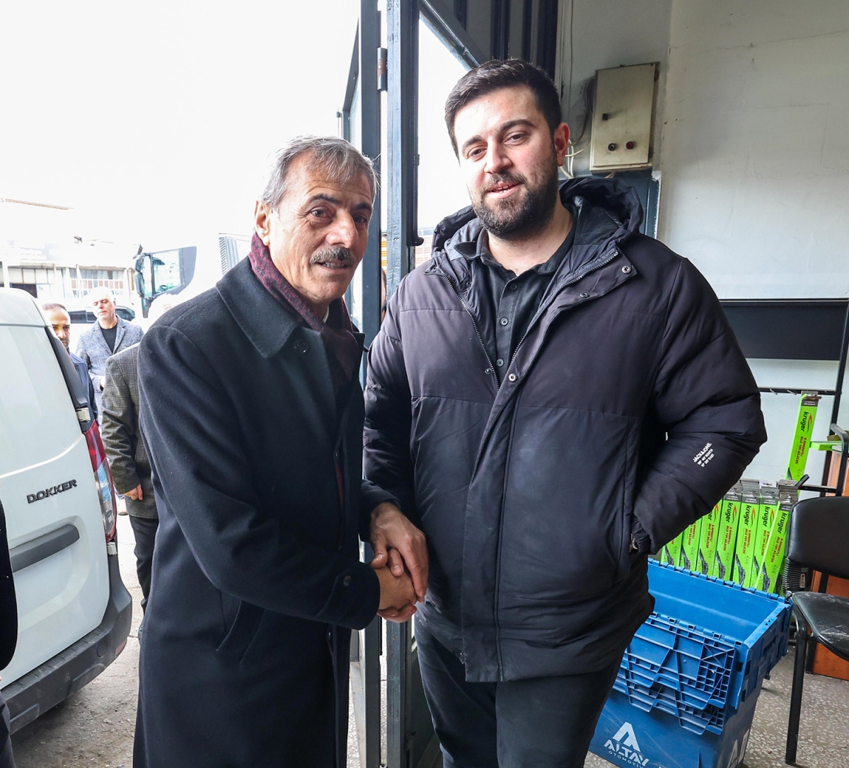 Yusuf Alemdar Modern Sanayi esnafını ziyaret etti; “Şehrimiz esnafının yanında olmaya devam edeceğiz” ( GÜNÜN ÖNE ÇIKAN FOTOĞRAFLARI )