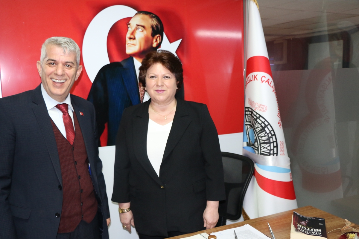 CHP Serdivan Belediye Başkan Adayı Aydoğan Arslan ile CHP Sapanca Belediye Başkan Adayı Azize Çeroğlu 14 Mart Tıp Bayramı Kutlamalarında SASÇED Başkanı Mahmure Çolak'ı Makamında Ziyaret Ettiler