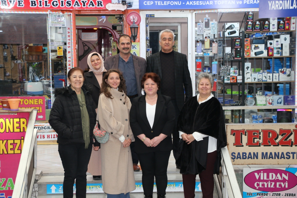CHP Serdivan Belediye Başkan Adayı Aydoğan Arslan ile CHP Sapanca Belediye Başkan Adayı Azize Çeroğlu 14 Mart Tıp Bayramı Kutlamalarında SASÇED Başkanı Mahmure Çolak'ı Makamında Ziyaret Ettiler