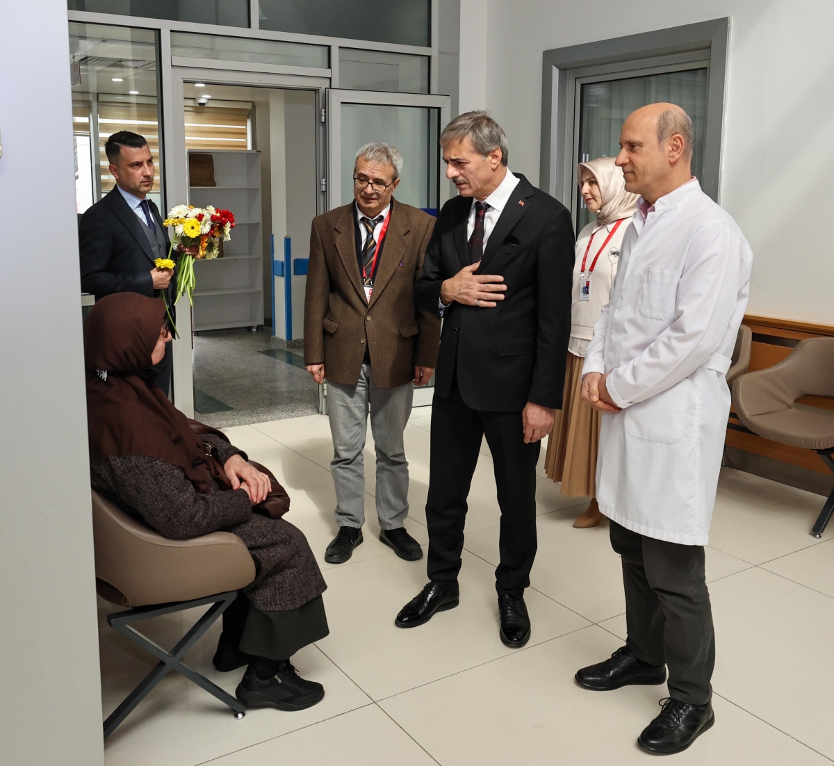 Başkan Adayı Alemdar, Tıp Bayramı’nda müjdesini paylaştı: “7/24 hizmet sunacak Çocuk Kliniği’ni şehrimize kazandıracağız ( GÜNÜN ÖNE ÇIKAN FOTOĞRAFLARI 9