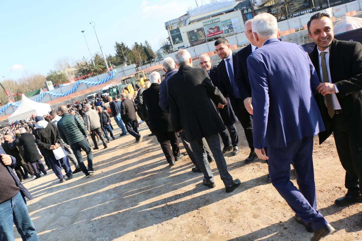 Ada Hayat Yerinde Kentsel Dönüşüm Projesi Temel Atma Töreni Bakan Mehmet Özhaseki' Katılımları ile Sakarya'da Gerçekleşti ( İŞTE GÜNÜN ÖNE ÇIKAN FOTOĞRAFLARI )