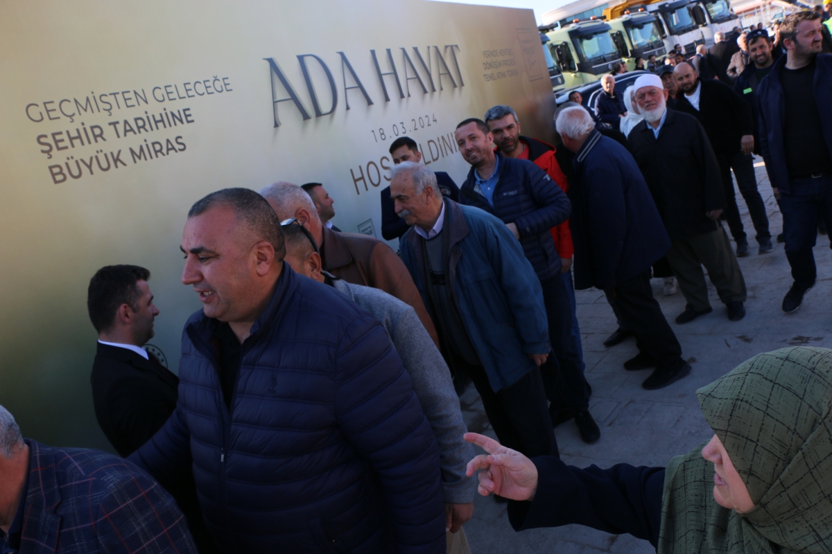 Ada Hayat Yerinde Kentsel Dönüşüm Projesi Temel Atma Töreni Bakan Mehmet Özhaseki' Katılımları ile Sakarya'da Gerçekleşti ( İŞTE GÜNÜN ÖNE ÇIKAN FOTOĞRAFLARI )