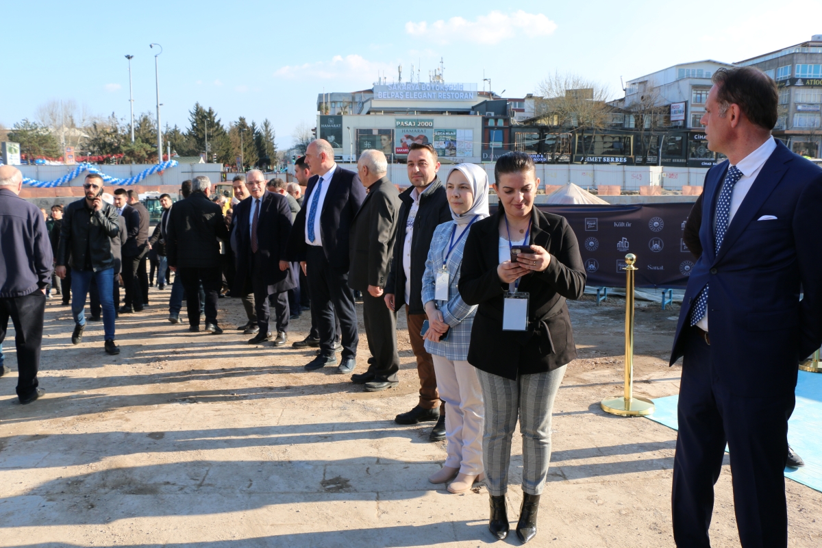 Ada Hayat Yerinde Kentsel Dönüşüm Projesi Temel Atma Töreni Bakan Mehmet Özhaseki' Katılımları ile Sakarya'da Gerçekleşti ( İŞTE GÜNÜN ÖNE ÇIKAN FOTOĞRAFLARI )