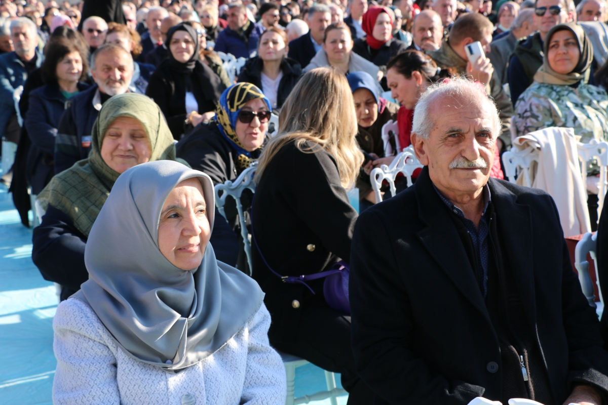 Ada Hayat Yerinde Kentsel Dönüşüm Projesi Temel Atma Töreni Bakan Mehmet Özhaseki' Katılımları ile Sakarya'da Gerçekleşti ( İŞTE GÜNÜN ÖNE ÇIKAN FOTOĞRAFLARI )