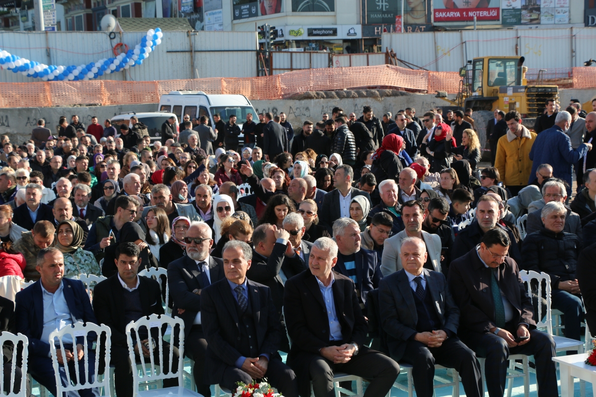 Ada Hayat Yerinde Kentsel Dönüşüm Projesi Temel Atma Töreni Bakan Mehmet Özhaseki' Katılımları ile Sakarya'da Gerçekleşti ( İŞTE GÜNÜN ÖNE ÇIKAN FOTOĞRAFLARI )