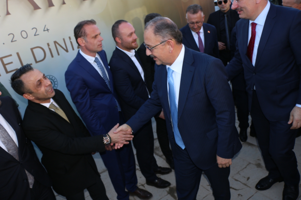 Ada Hayat Yerinde Kentsel Dönüşüm Projesi Temel Atma Töreni Bakan Mehmet Özhaseki' Katılımları ile Sakarya'da Gerçekleşti ( İŞTE GÜNÜN ÖNE ÇIKAN FOTOĞRAFLARI )