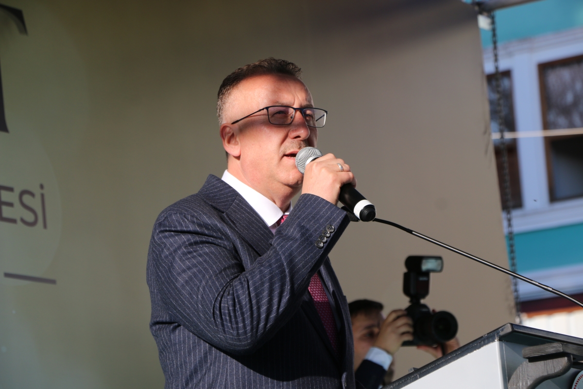 Ada Hayat Yerinde Kentsel Dönüşüm Projesi Temel Atma Töreni Bakan Mehmet Özhaseki' Katılımları ile Sakarya'da Gerçekleşti ( İŞTE GÜNÜN ÖNE ÇIKAN FOTOĞRAFLARI )