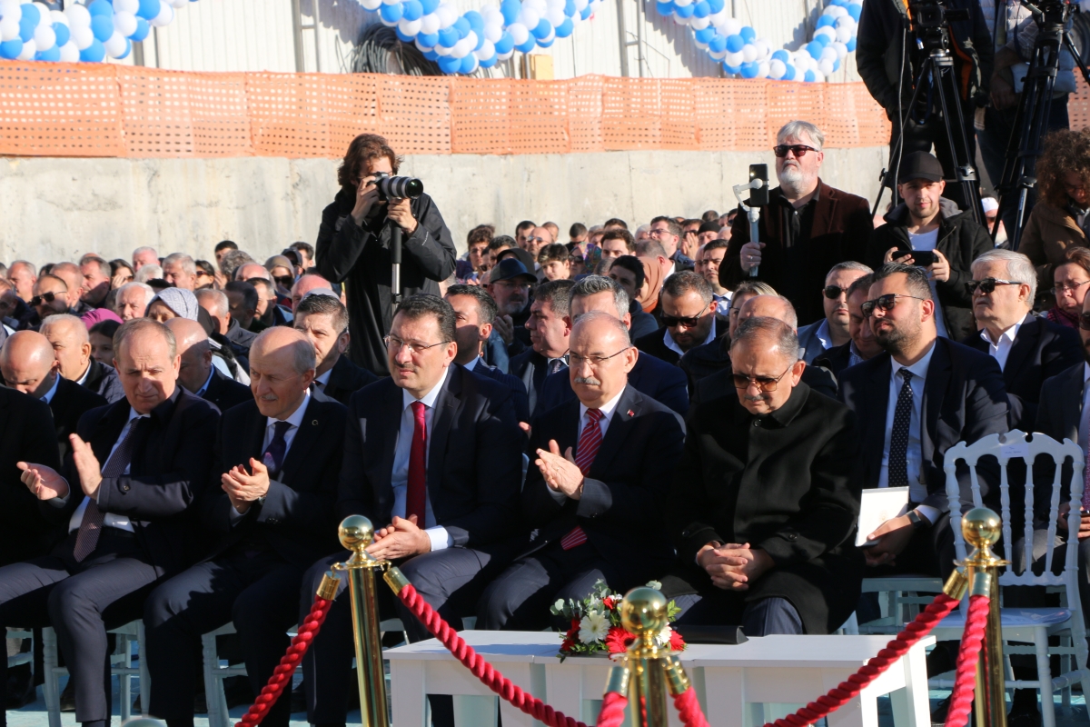 Ada Hayat Yerinde Kentsel Dönüşüm Projesi Temel Atma Töreni Bakan Mehmet Özhaseki' Katılımları ile Sakarya'da Gerçekleşti ( İŞTE GÜNÜN ÖNE ÇIKAN FOTOĞRAFLARI )