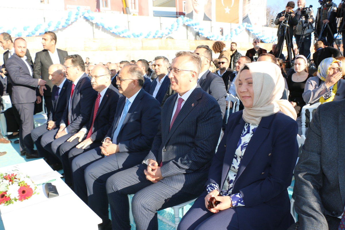 Ada Hayat Yerinde Kentsel Dönüşüm Projesi Temel Atma Töreni Bakan Mehmet Özhaseki' Katılımları ile Sakarya'da Gerçekleşti ( İŞTE GÜNÜN ÖNE ÇIKAN FOTOĞRAFLARI )