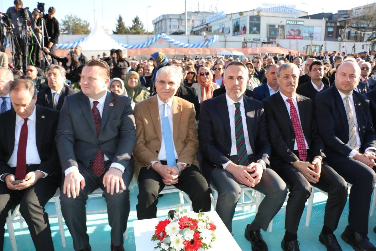 Ada Hayat Yerinde Kentsel Dönüşüm Projesi Temel Atma Töreni Bakan Mehmet Özhaseki' Katılımları ile Sakarya'da Gerçekleşti ( İŞTE GÜNÜN ÖNE ÇIKAN FOTOĞRAFLARI )