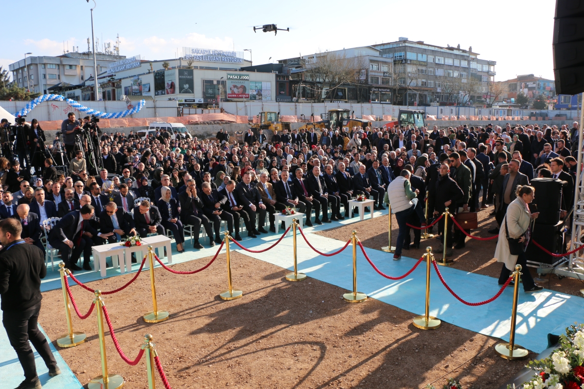 Ada Hayat Yerinde Kentsel Dönüşüm Projesi Temel Atma Töreni Bakan Mehmet Özhaseki' Katılımları ile Sakarya'da Gerçekleşti ( İŞTE GÜNÜN ÖNE ÇIKAN FOTOĞRAFLARI )