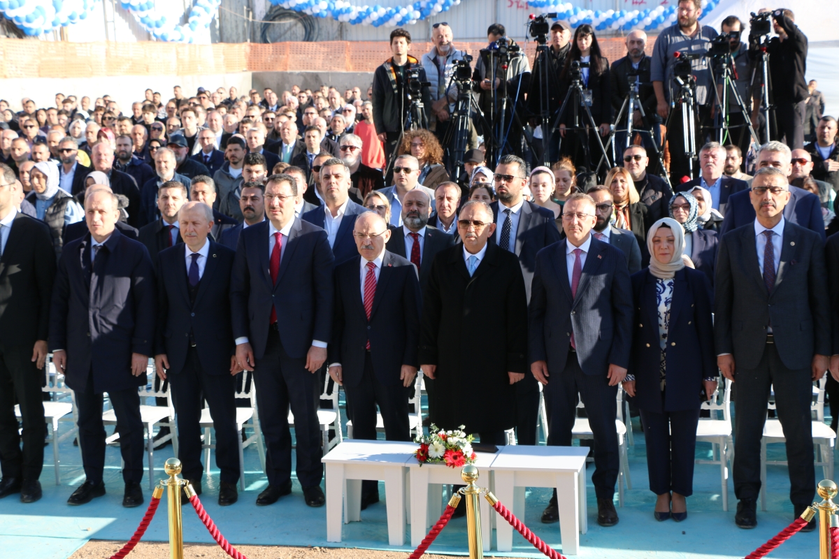 Ada Hayat Yerinde Kentsel Dönüşüm Projesi Temel Atma Töreni Bakan Mehmet Özhaseki' Katılımları ile Sakarya'da Gerçekleşti ( İŞTE GÜNÜN ÖNE ÇIKAN FOTOĞRAFLARI )