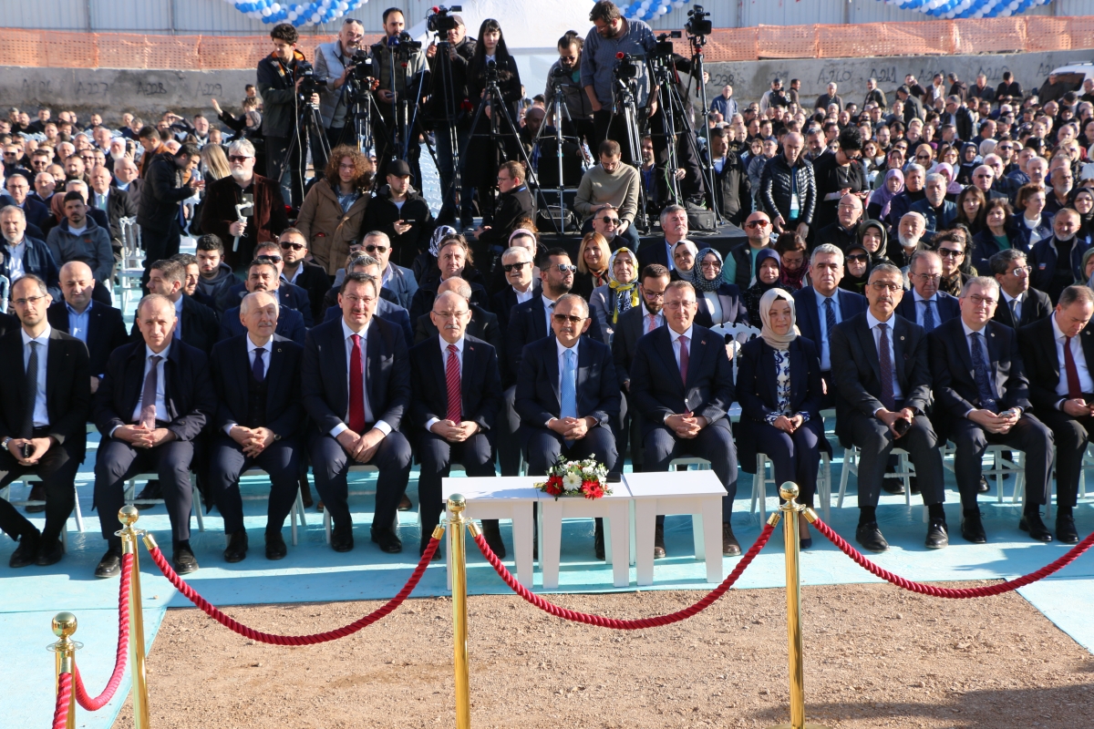 Ada Hayat Yerinde Kentsel Dönüşüm Projesi Temel Atma Töreni Bakan Mehmet Özhaseki' Katılımları ile Sakarya'da Gerçekleşti ( İŞTE GÜNÜN ÖNE ÇIKAN FOTOĞRAFLARI )