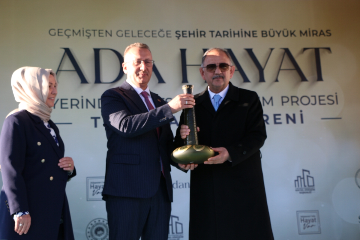 Ada Hayat Yerinde Kentsel Dönüşüm Projesi Temel Atma Töreni Bakan Mehmet Özhaseki' Katılımları ile Sakarya'da Gerçekleşti ( İŞTE GÜNÜN ÖNE ÇIKAN FOTOĞRAFLARI )