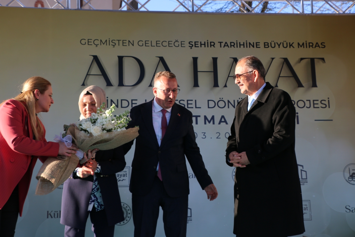 Ada Hayat Yerinde Kentsel Dönüşüm Projesi Temel Atma Töreni Bakan Mehmet Özhaseki' Katılımları ile Sakarya'da Gerçekleşti ( İŞTE GÜNÜN ÖNE ÇIKAN FOTOĞRAFLARI )