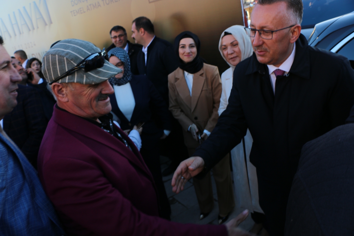 Ada Hayat Yerinde Kentsel Dönüşüm Projesi Temel Atma Töreni Bakan Mehmet Özhaseki' Katılımları ile Sakarya'da Gerçekleşti ( İŞTE GÜNÜN ÖNE ÇIKAN FOTOĞRAFLARI )