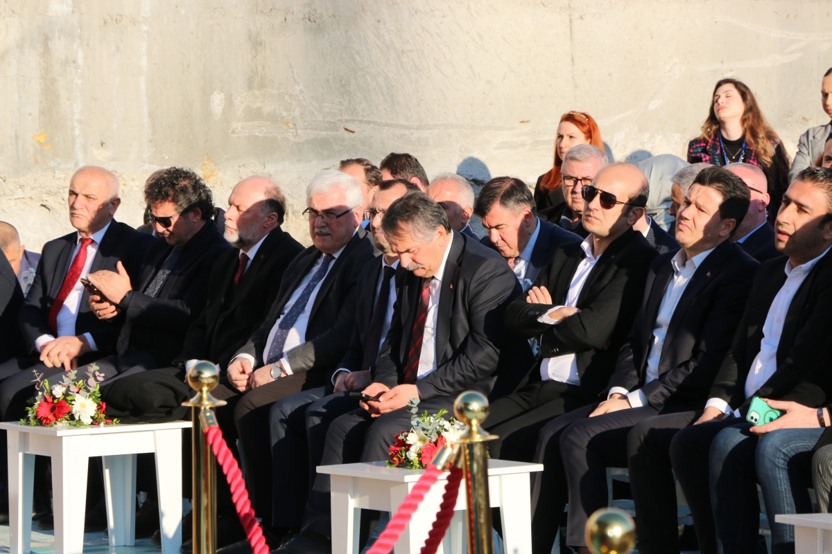 Ada Hayat Yerinde Kentsel Dönüşüm Projesi Temel Atma Töreni Bakan Mehmet Özhaseki' Katılımları ile Sakarya'da Gerçekleşti ( İŞTE GÜNÜN ÖNE ÇIKAN FOTOĞRAFLARI )