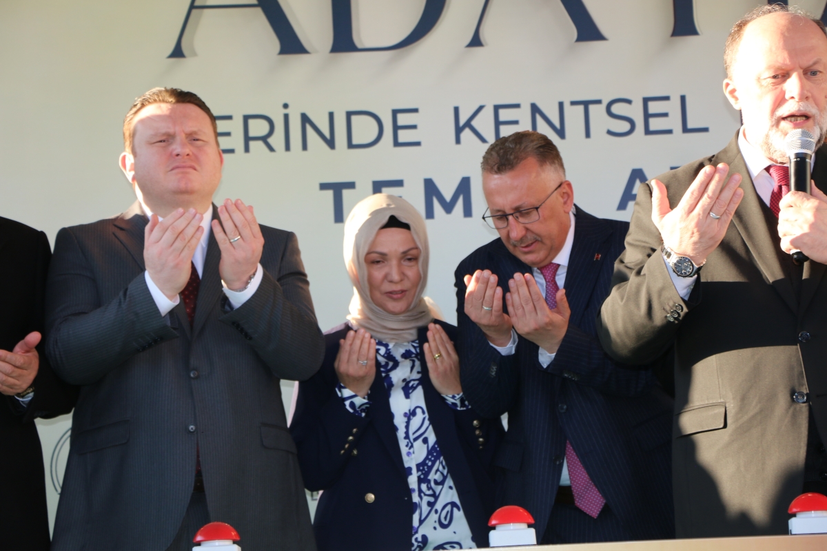Ada Hayat Yerinde Kentsel Dönüşüm Projesi Temel Atma Töreni Bakan Mehmet Özhaseki' Katılımları ile Sakarya'da Gerçekleşti ( İŞTE GÜNÜN ÖNE ÇIKAN FOTOĞRAFLARI )